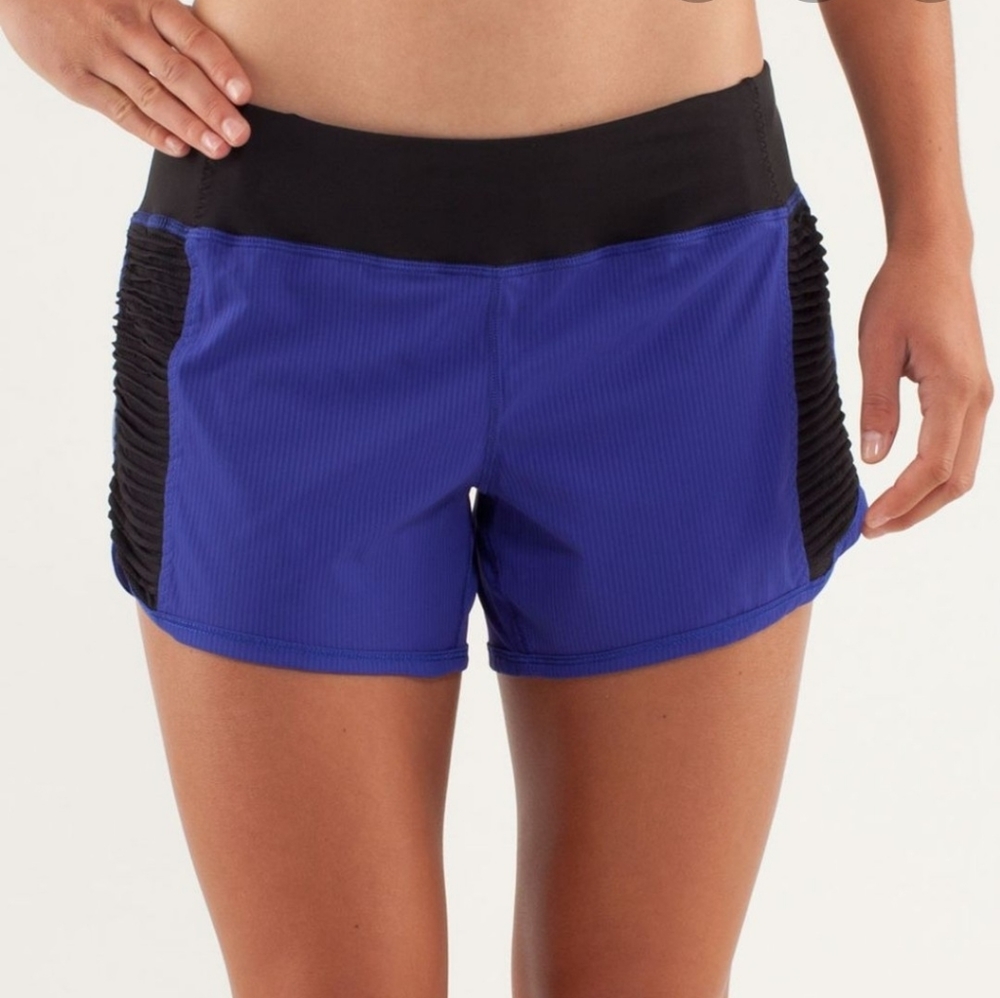 Lululemon bright at night short